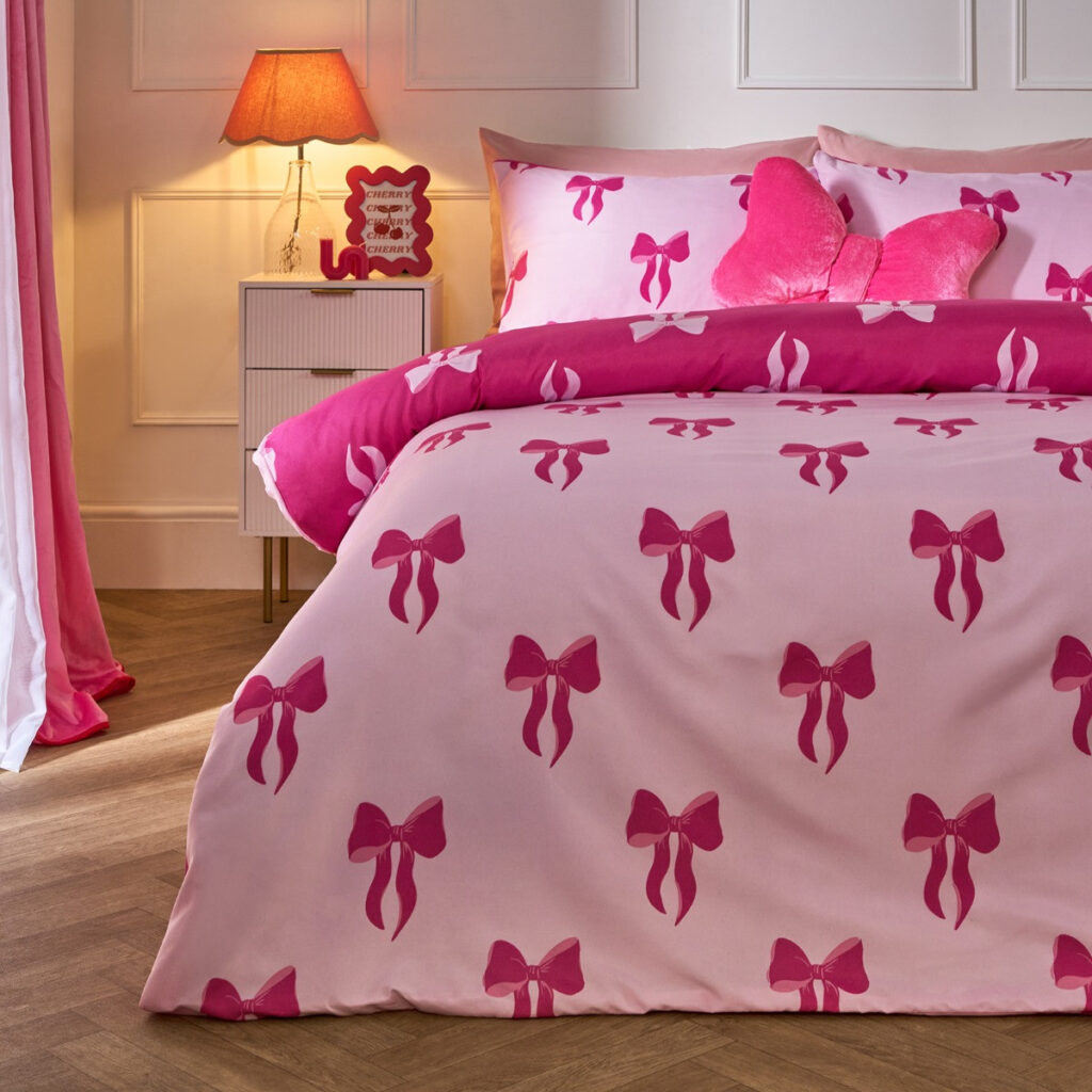 Reversible Bow Bedding